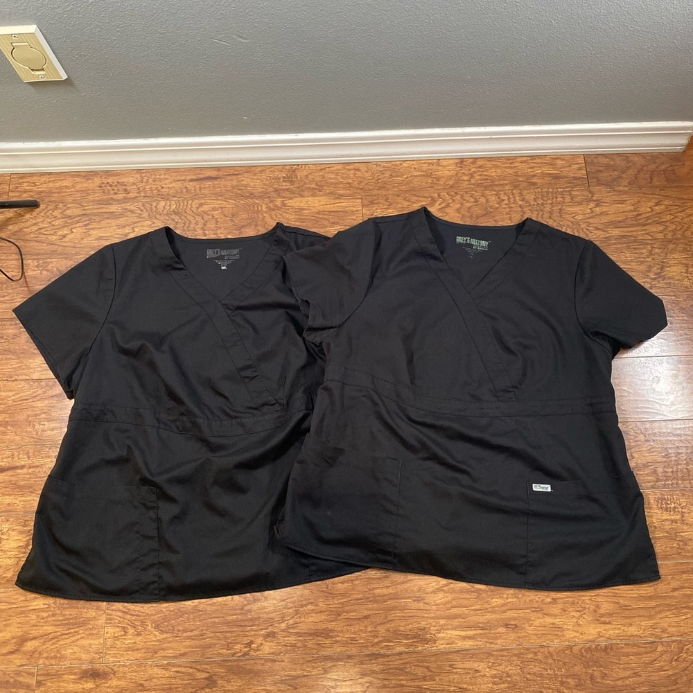 Barco Grey's Anatomy Black Scrub Top